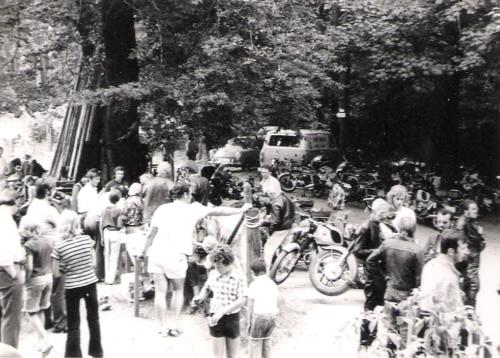 1973-090-WaSt-Parkplatz
